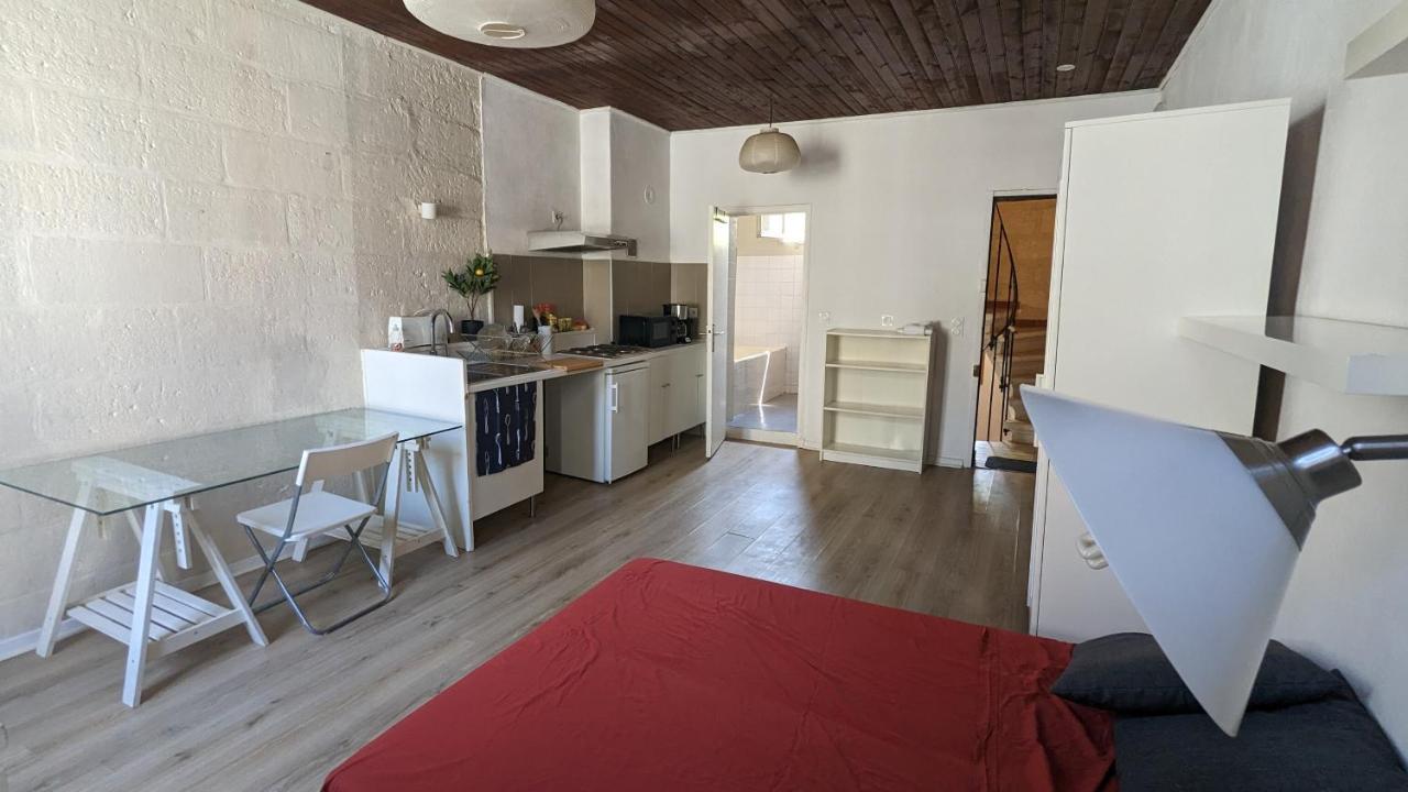 Hypercentre, Place Pie, Residence Amphoux Charmants Appartements Ou Studio Proche De La Gare Parkings Et Palais Des Papes Avignon Exterior photo